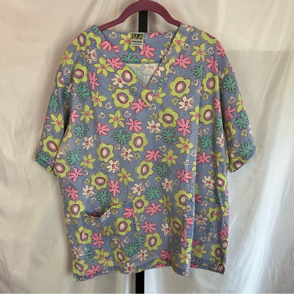 3 FOR $15 Uniform Advantage UA Scrubs Floral Print Scrub Top